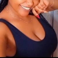 Dee, 24